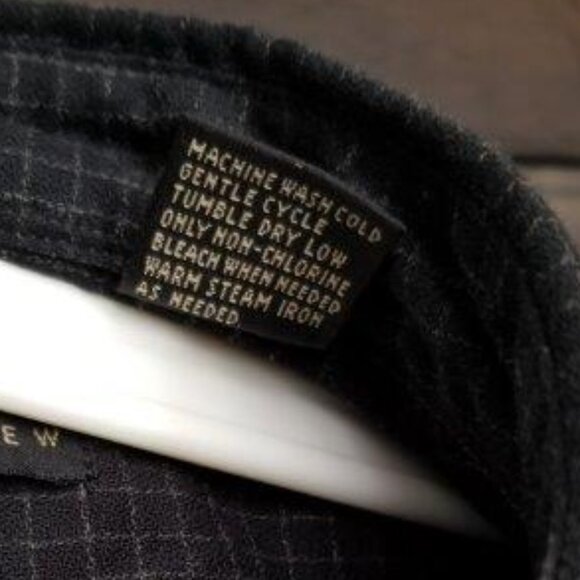 Metropolitan View Men's Dress Shirt - Picture 4 of 5